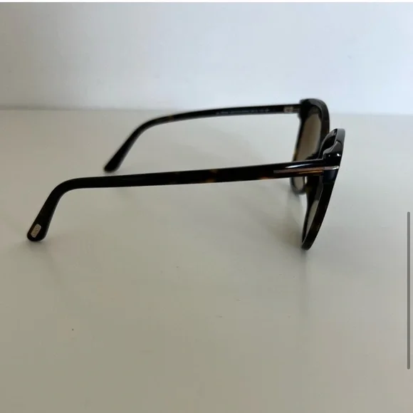 Tom Ford Ani sunglasses